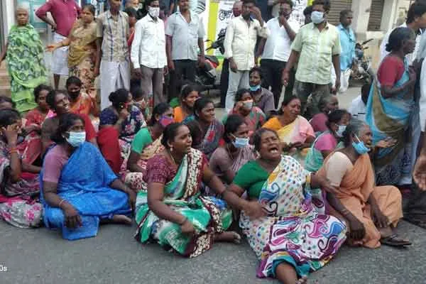 Woman's life critic due to improper surgery! Relatives roadblock