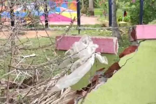Elephant broke wall near Erode 