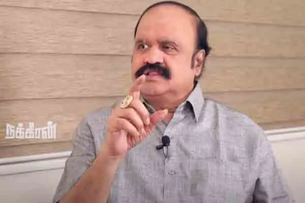 Sasikala should call on ADMK volunteers! - Pugazhendhi 