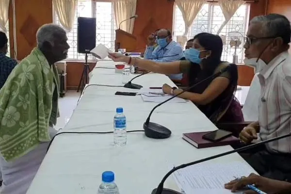 The old man who petitioned the Thiruvarur Collector  