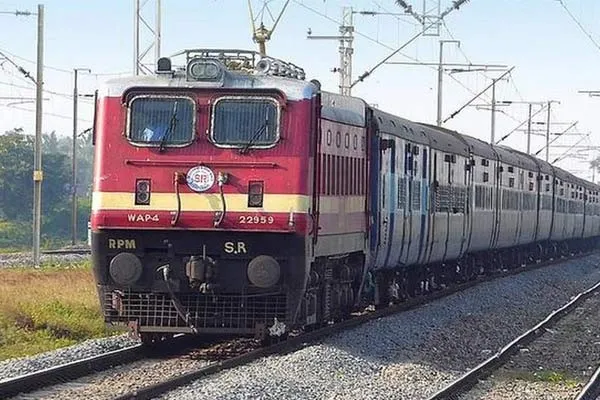 Outdoor liquor importing to tamilnadu  by train!