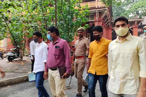 New controversy erupts in Pollachi  case 7 Armed Police Suspended!