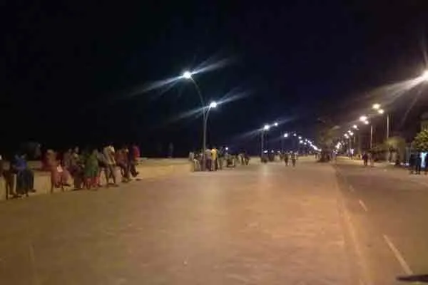 Whether it is a ban on New Year celebration or not pondicherry .. the CM and governor to confuse the people ..!
