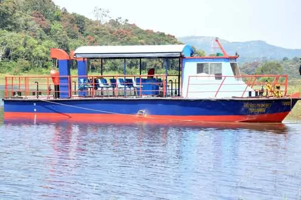 What is the status of the 'Tamil Annai' boat?