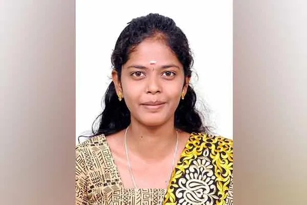 It should be considered a privilege to study about Veterinary   says Oviya