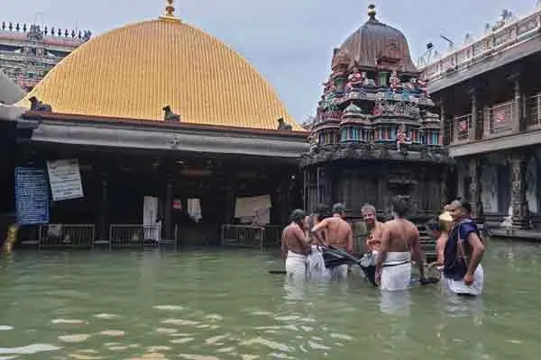 continuous rain flood  Chidambaram Natarajar temple ...!