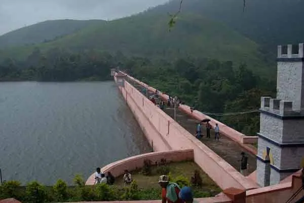 Mullai Periyar Dam reached 142 ft water  Tamil Nadu farmers happy!