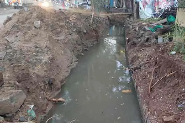 Drainage work  not in process The decision of the public involved in the struggle