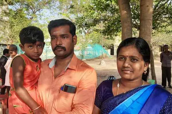 LKG  Little girl prepares for Olympics