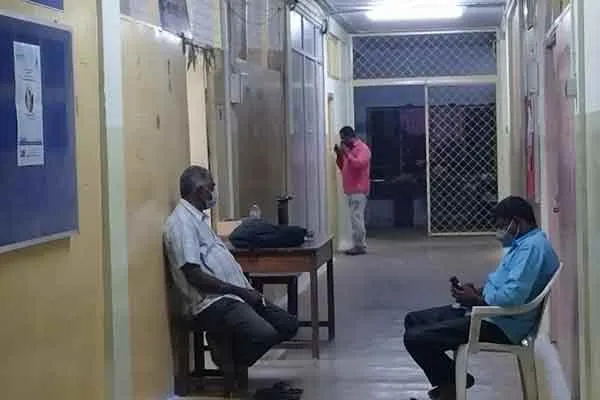 Bribery police who watched and entered! Erode zonal authorities in shock!