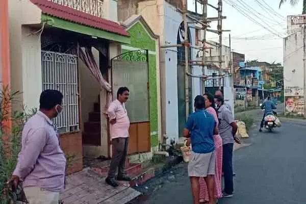 25 pound jewelry robbery! Fire robbers to hide traces!