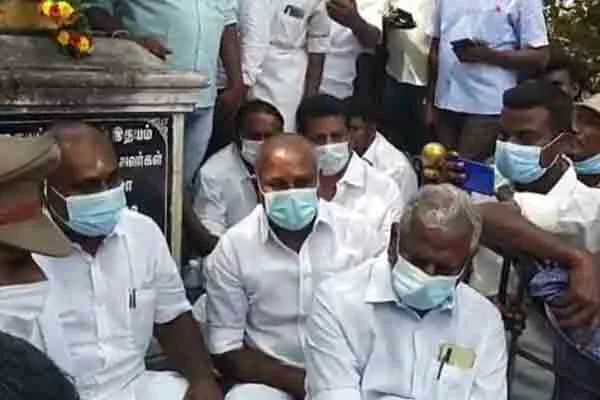 R.P. Udhayakumar who was involved in the struggle.. ADMK candidate withdrawn!