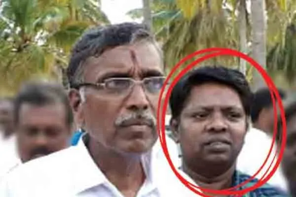 KP Anbazhagan assistant  had up to Rs 100 crore assets 