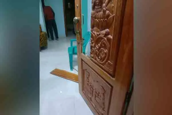 The thief who escaped before the police arrived!
