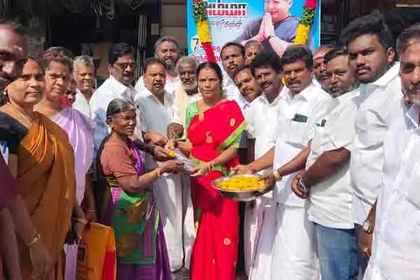 Jayalalithaa celebrates birthday by ignoring city secretary