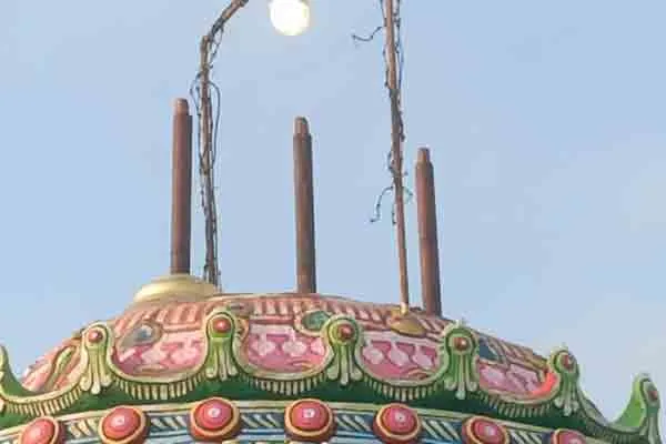 Stolen temple urns.. police arrested  with in three days 