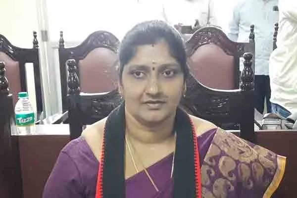 I will not resign the post DMK warns District Officer!