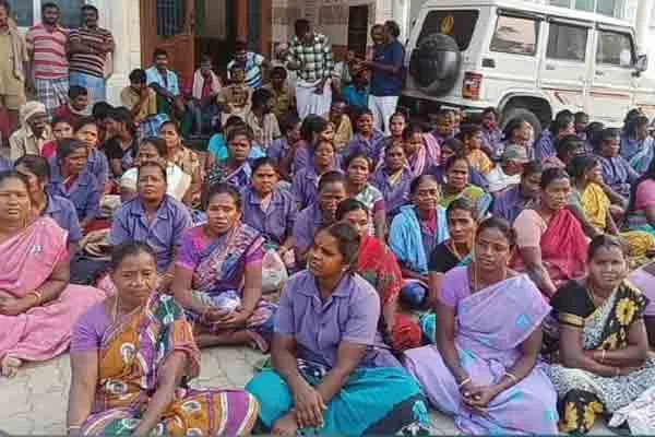 Cleaning staff involved in the struggle! Municipal Commissioner who negotiated!