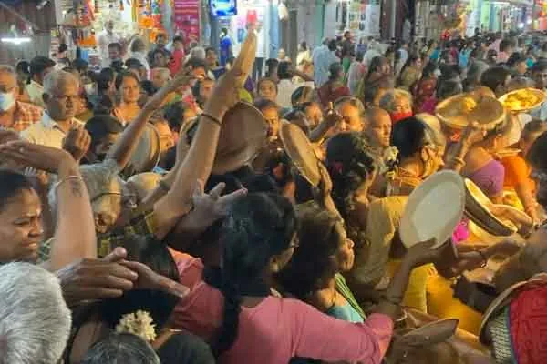 Nithiyananda at the Madurai Chithirai Festival!