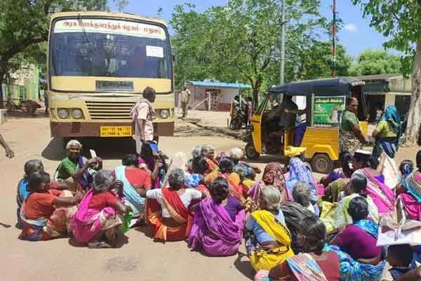 Is there a plan to disable the 100 day program? - Beneficiaries involved in the bus blockade!