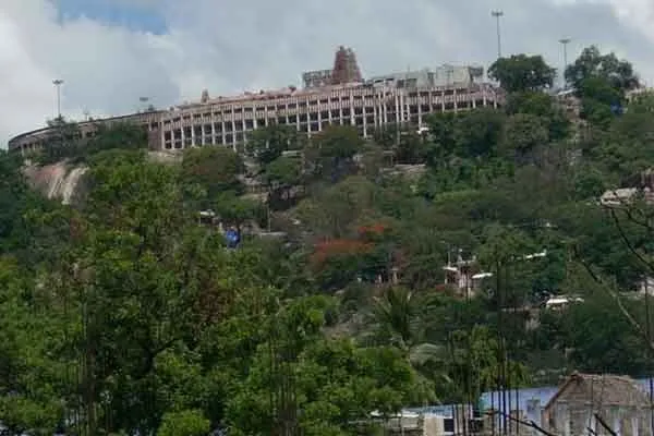 25 crore worth of land owned by Palani Murugan recovered!