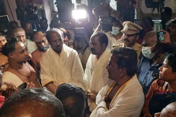 Department of Hindu Charities who went for inspection! Dixit denies Supreme Court verdict