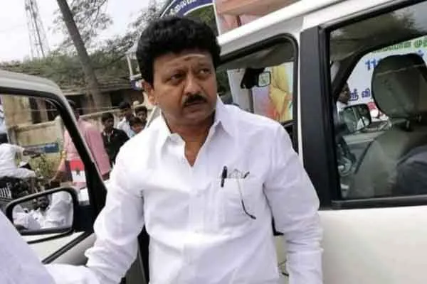 Dhivakaran spoke about sasikala and admk 