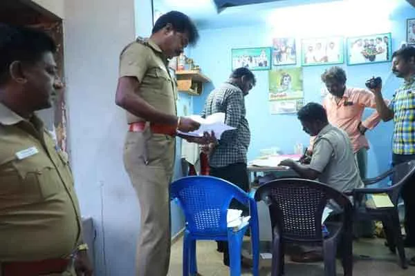 Debt complains on ADMK member 
