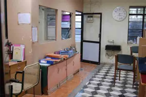 The boy is Missing ! Relatives who beat the school!