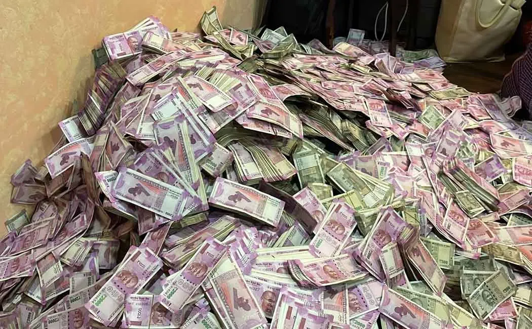Trapped money! West Bengal Minister Arrested  