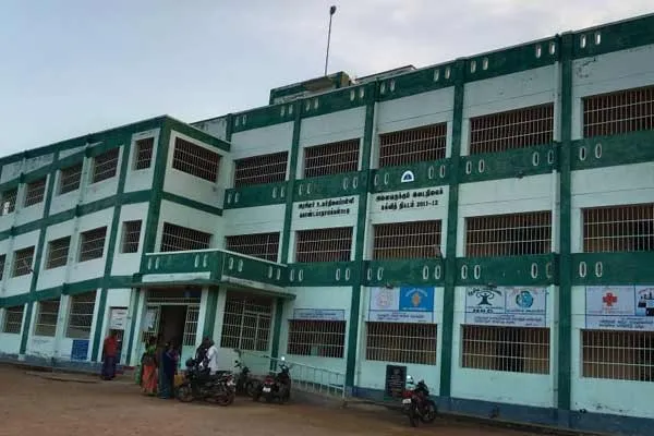 Salem kondappanayakkanpatti government school teacher suspend 