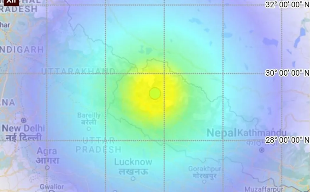 Powerful earthquake in Delhi!