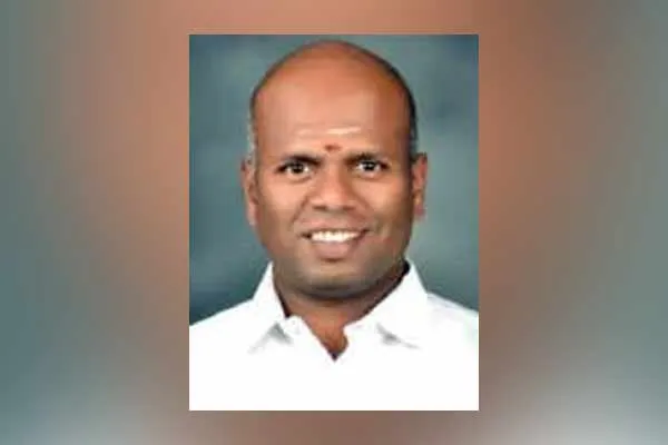 Annamalai and Tejesvi Airplane emergency door open 