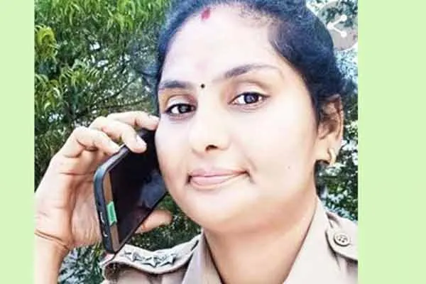 Ex-inspector vasanthi who tried to escape from Police  has been arrested 