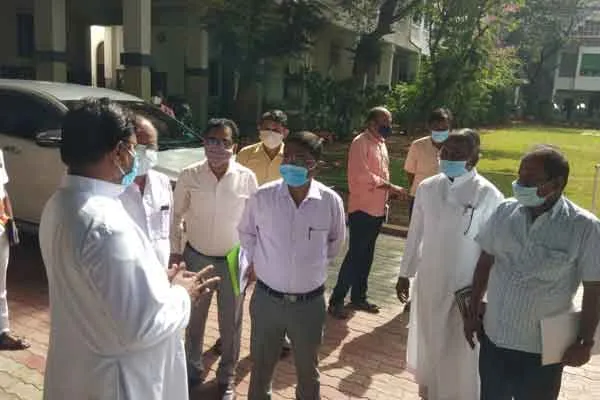 Schools to open tomorrow .. Attendance registration is not mandatory - Teacher Selection Board Chairman Nirmalraj