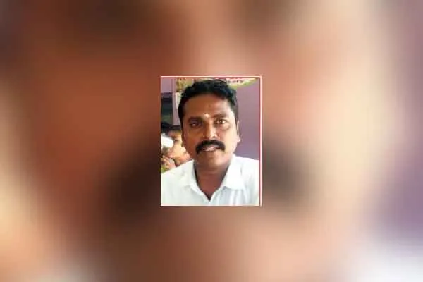 Madurai shcool student struggle by his fellow students