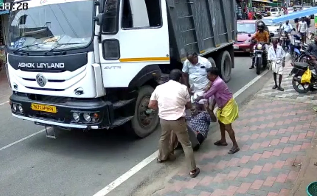 Jewellery shop owners barrage attack on lorry driver who scratched car