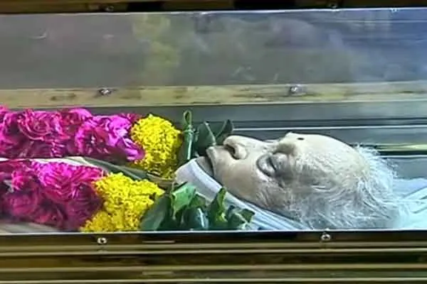 Chennai Adyar Cancer Hospital President Santa passes away ..!