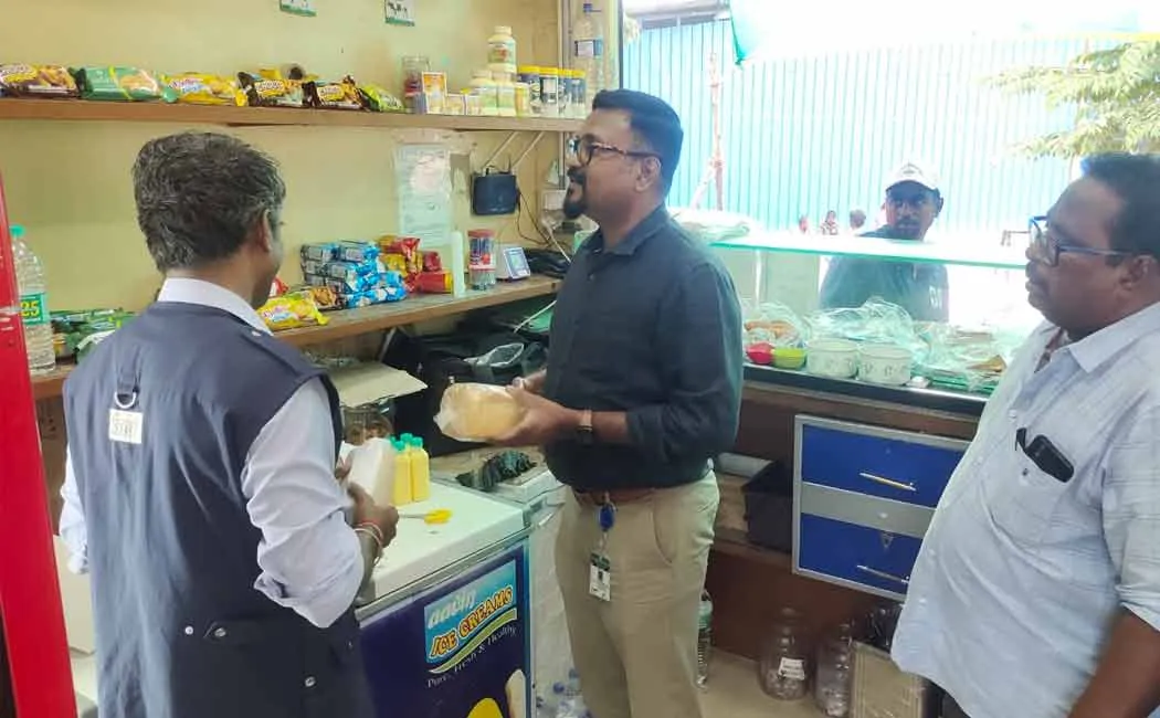 Food Safety Department Sudden raid at Salem aavin