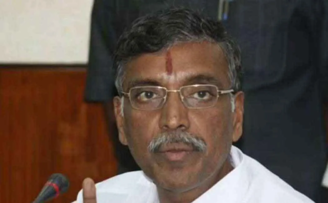Complaint against C. Vijayabaskar; 10,000 page charge sheet filed!
