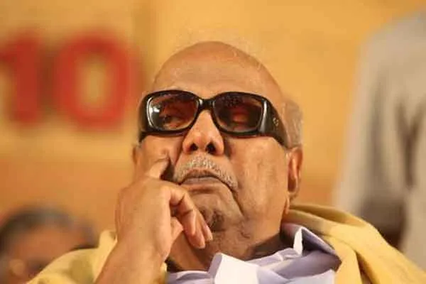 An Kalaignar love for Kamaraj - Naganathan tells history