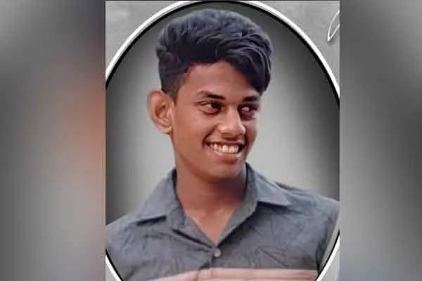 School student passes away in puthukottai in bike accident 