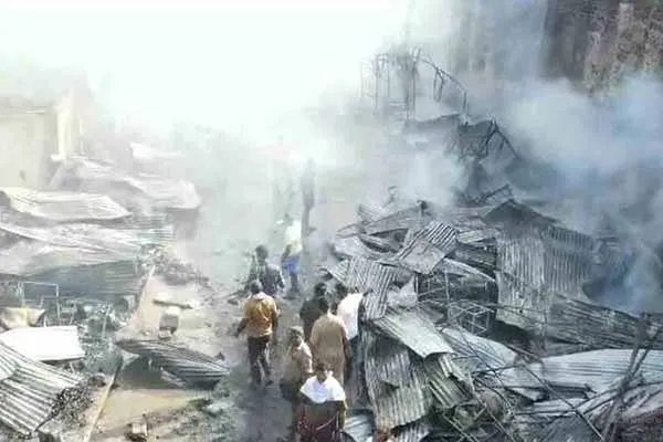 Kutralam fire accident Traders who lost their livelihood