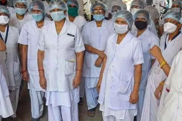 Government hospital nurses boycott work!