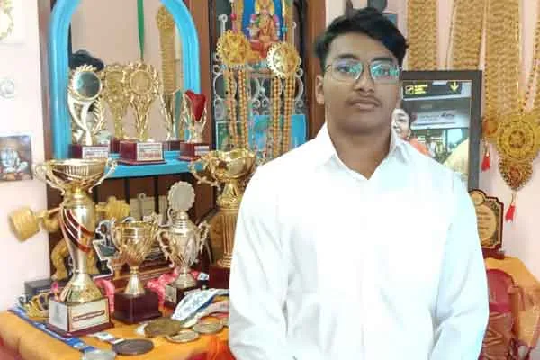 The young man who accumulates medals! Will the government fulfill the Olympic dream?