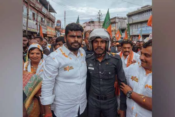 Viral photo! Shock waiting for the guard!