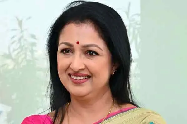 Gautami complains; balaraman  arrested!
