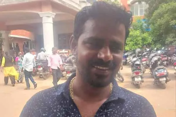 Trichy pattarai suresh taken by police 