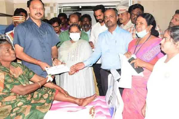 The Chief Minister condoled the victims of the accident and ordered to provide relief