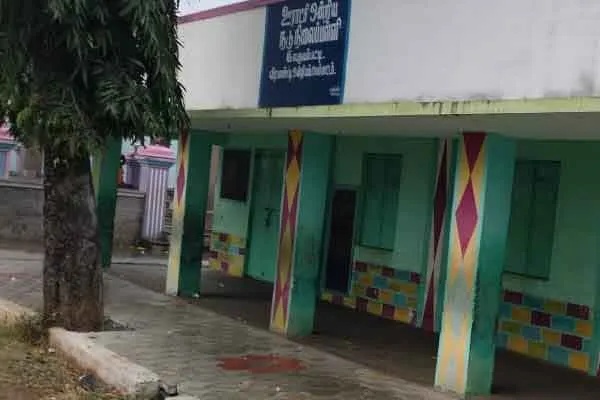 'Memo!' to Laguwambatti Govt School Teacher 
